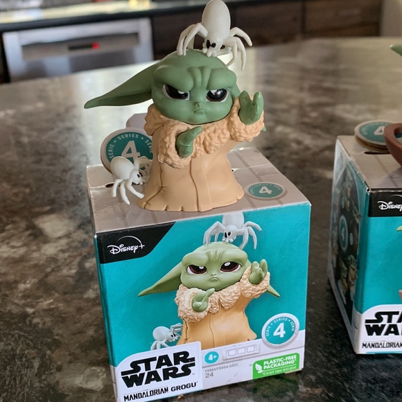 Set of 4 DISNEY Star Wars Series 4 Figures with Boxes - Picture 2 of 15